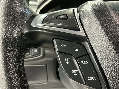 Used 2021 Ford Edge SEL image 14