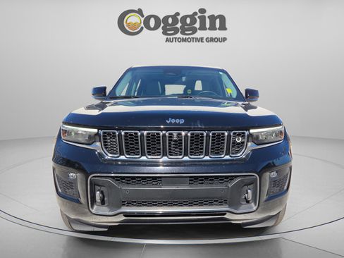 Used 2023 Jeep Grand Cherokee Overland w/ Adv Protech Group III image 8
