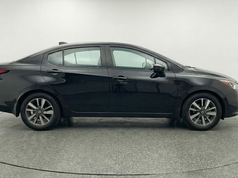 Used 2025 Nissan Versa SV image 11