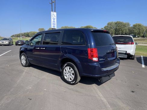 Used 2015 Dodge Grand Caravan SE w/ Quick Order Package 29E SE image 8