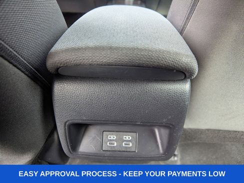 Used 2025 Toyota Corolla LE image 18