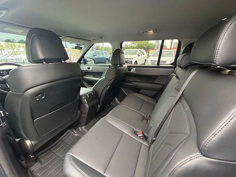 Used 2025 Hyundai Santa Fe SEL FWD image 15