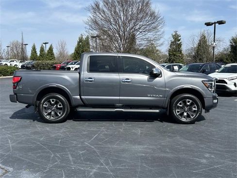 Used 2024 Nissan Titan Platinum Reserve w/ Moonroof Package image 3