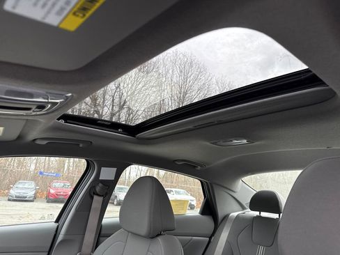 New 2026 Hyundai Elantra SEL Sport image 32