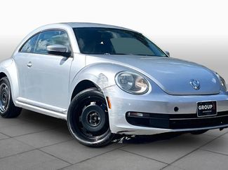 Used 2012 Volkswagen Beetle 2.5 FWD video 2