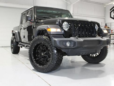 Used 2020 Jeep Gladiator Sport w/ Quick Order Package 24S AWD/4WD image 22
