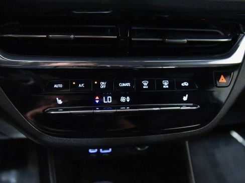 Used 2025 Buick Envista Avenir FWD image 25