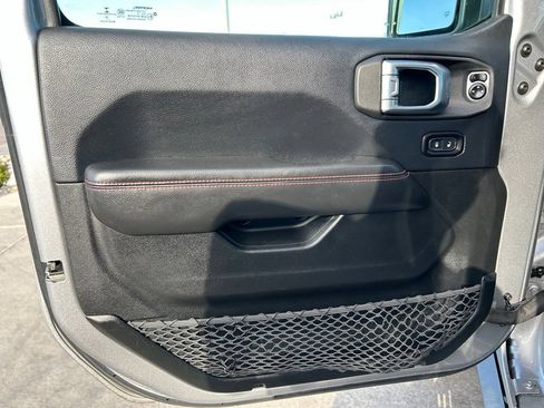 Used 2019 Jeep Wrangler Unlimited Rubicon w/ Cold Weather Group AWD/4WD image 23