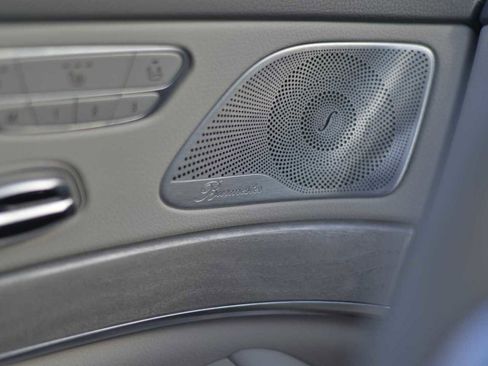 Used 2016 Mercedes-Benz S 550 Sedan w/ Sport Package w/ Sport Package image 22