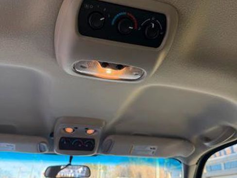 Used 2005 Chevrolet Tahoe LS w/ Preferred Equipment Group image 18