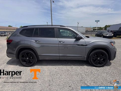 Used 2022 Volkswagen Atlas SEL R-Line AWD/4WD image 6
