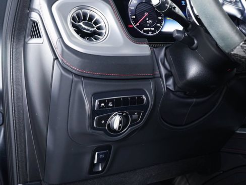 Used 2024 Mercedes-Benz G 63 AMG 4MATIC image 33