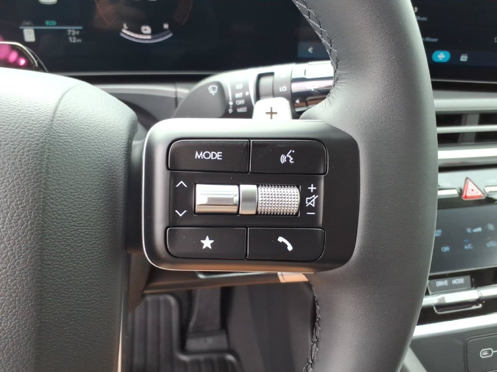 Certified 2026 Hyundai Santa Fe SEL FWD image 17
