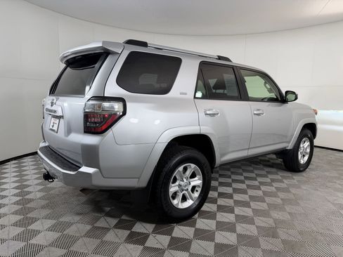 Used 2024 Toyota 4Runner SR5 AWD/4WD image 8
