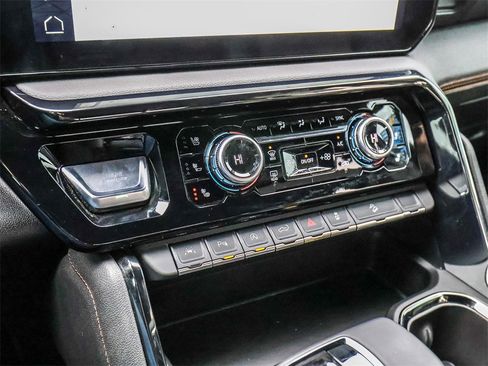 Used 2024 GMC Sierra 1500 AT4 w/ Technology Package image 34