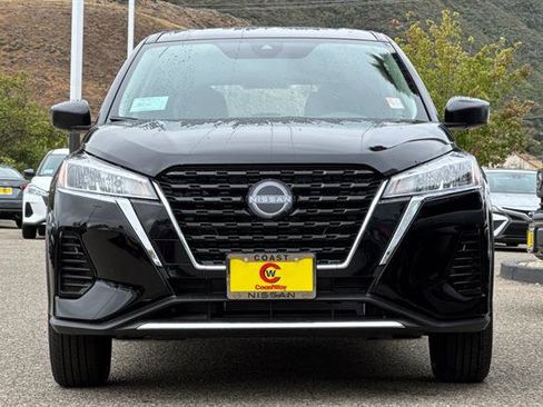 New 2025 Nissan Kicks Play S image 3