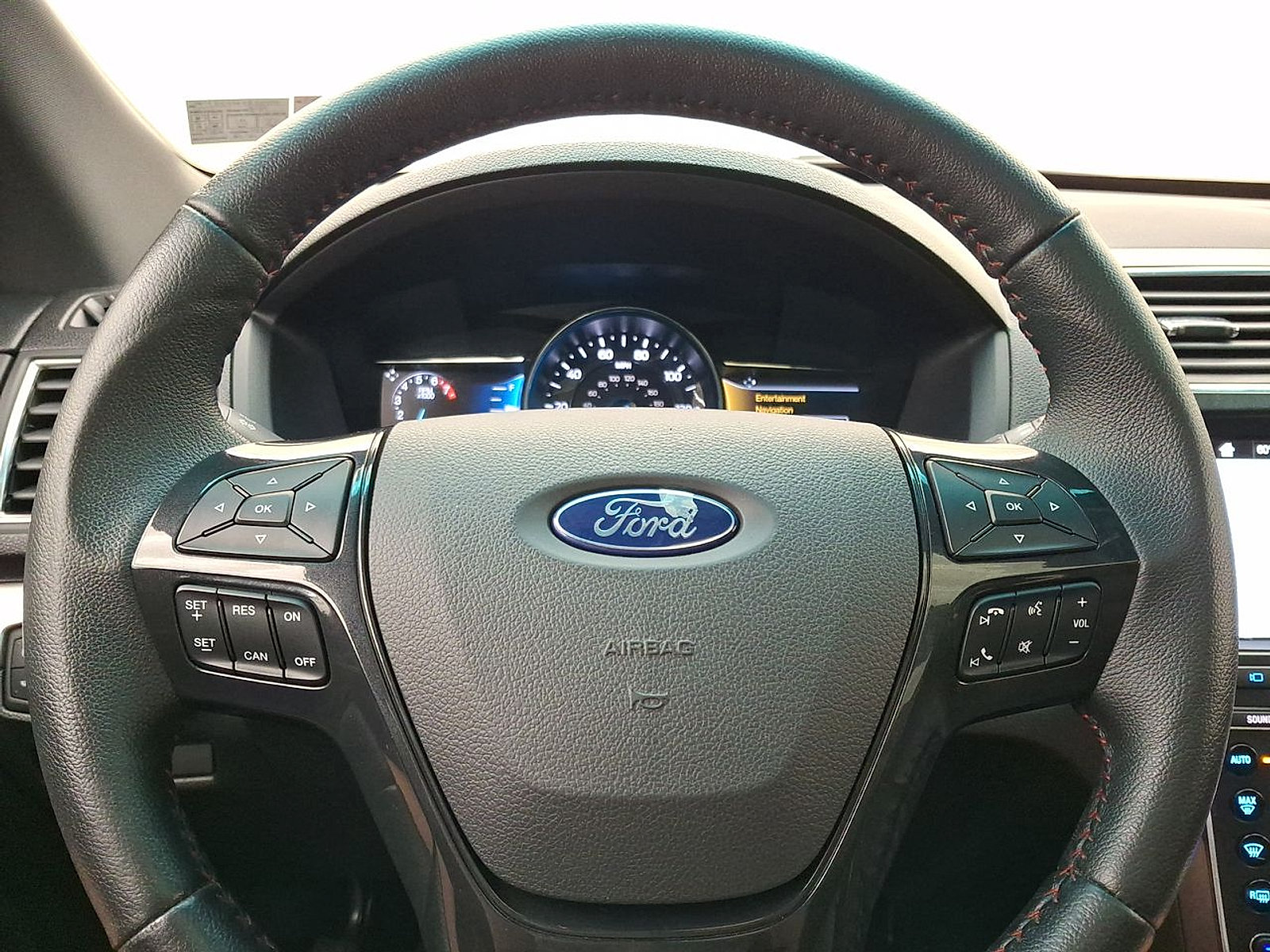 Used 2017 Ford Explorer Sport w/ Equipment Group 401A AWD/4WD image 19