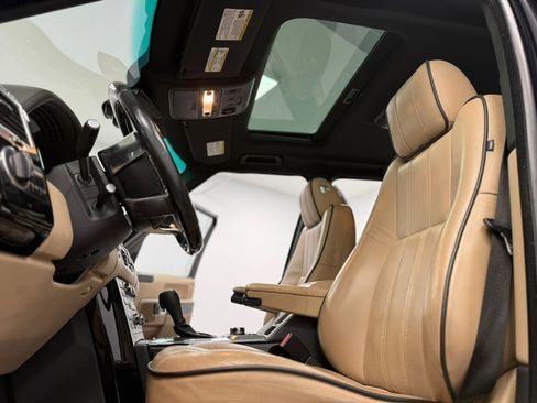 Used 2012 Land Rover Range Rover HSE LUX w/ Luxury Interior Pkg image 39