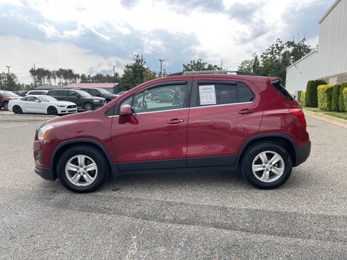 Used 2015 Chevrolet Trax LT w/ LPO, Cargo Package FWD image 7