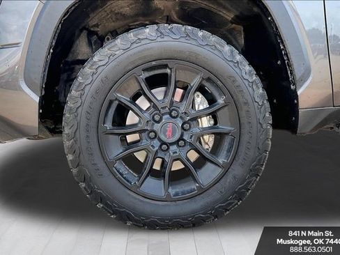 Used 2023 Toyota Tundra SR5 w/ SR5 Convenience Package AWD/4WD image 33