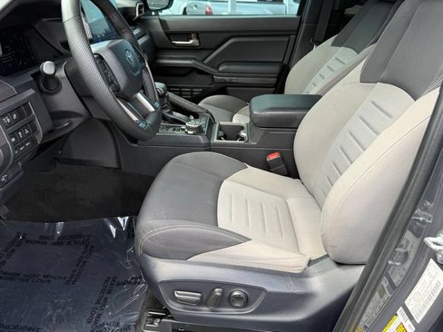 Certified 2024 Toyota Tacoma TRD Off-Road w/ TRD Off Road Upgrade Package AWD/4WD image 18