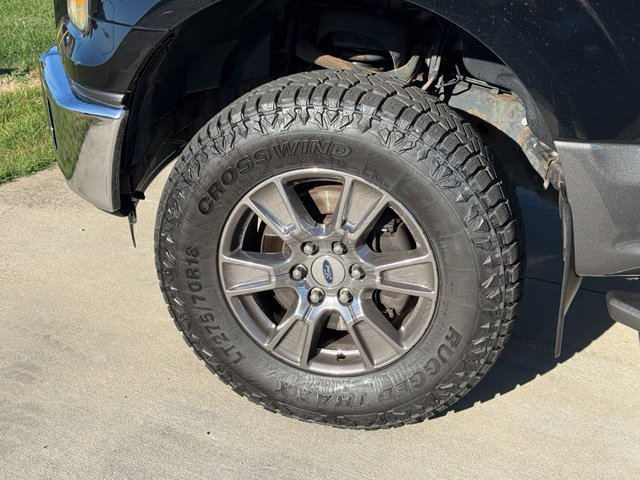 Used 2016 Ford F150 XLT w/ Equipment Group 302A Luxury AWD/4WD image 4
