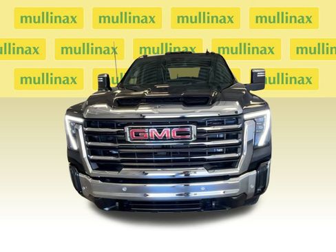 New 2025 GMC Sierra 2500 SLT w/ SLT Premium Package image 4