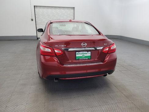 Used 2017 Nissan Altima 2.5 SV w/ Convenience Package FWD image 6