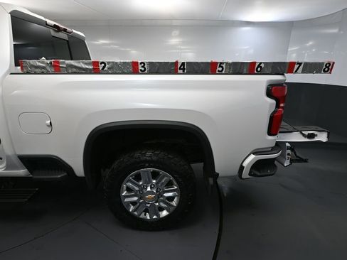 Used 2024 Chevrolet Silverado 2500 High Country w/ Technology Package image 48