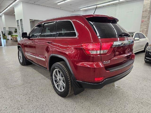 Used 2012 Jeep Grand Cherokee Laredo w/ Laredo E Group AWD/4WD image 7