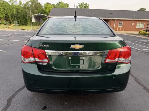 Used 2014 Chevrolet Cruze LS FWD image 6