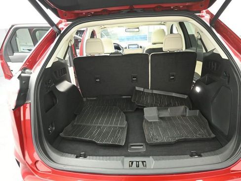 Certified 2022 Ford Edge Titanium w/ Class II Trailer Tow Package image 24