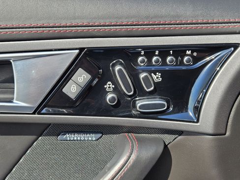 Used 2017 Jaguar F-TYPE S RWD image 21