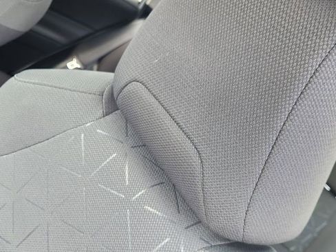 Used 2021 Toyota RAV4 XLE w/ Convenience Package FWD image 23
