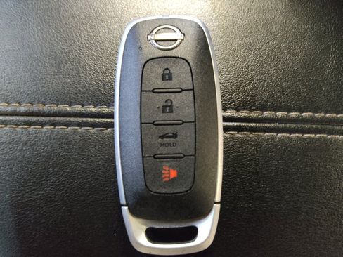 Used 2024 Nissan Sentra SV FWD image 32