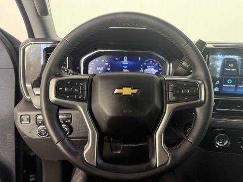 Used 2023 Chevrolet Silverado 1500 LT AWD/4WD image 18