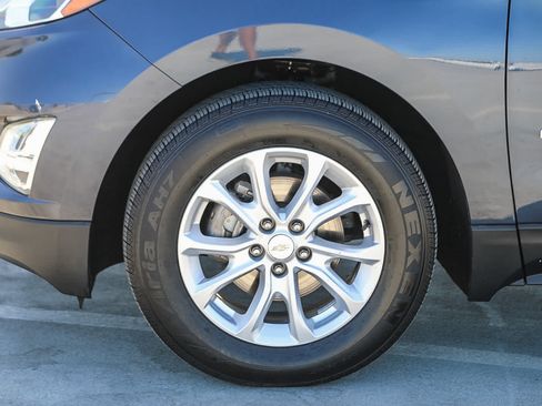 Used 2019 Chevrolet Equinox LS w/ LS Convenience Package FWD image 10