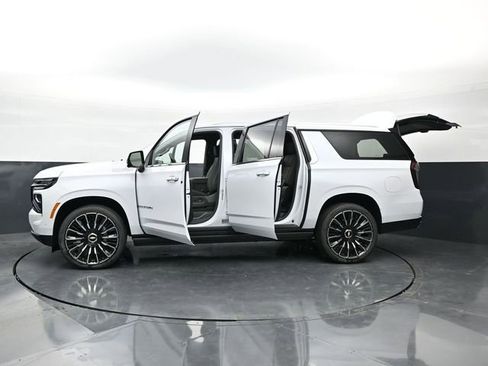 New 2026 Chevrolet Suburban High Country AWD/4WD image 53