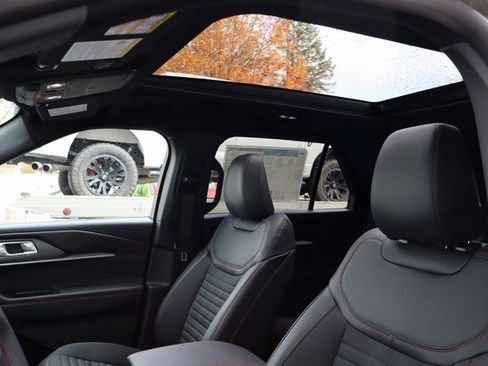 New 2026 Ford Explorer ST-Line image 5