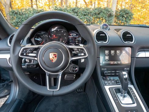 Used 2025 Porsche 718 Cayman image 20