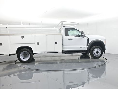 New 2025 Ford F550 2WD Regular Cab Super Duty image 31