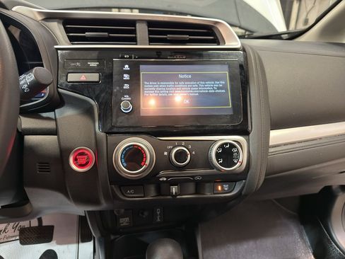 Used 2018 Honda Fit EX image 19