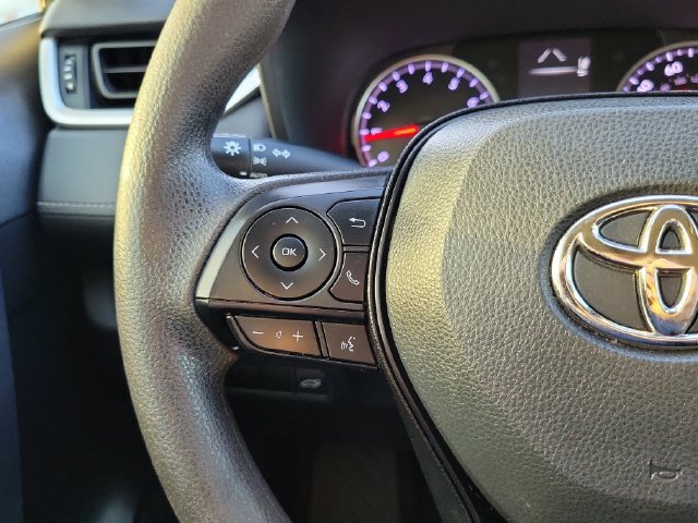Used 2022 Toyota RAV4 XLE w/ Convenience Package FWD image 15