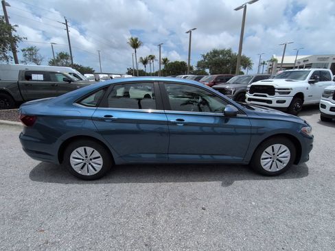 Used 2019 Volkswagen Jetta S w/ Driver Assistance Package FWD image 4