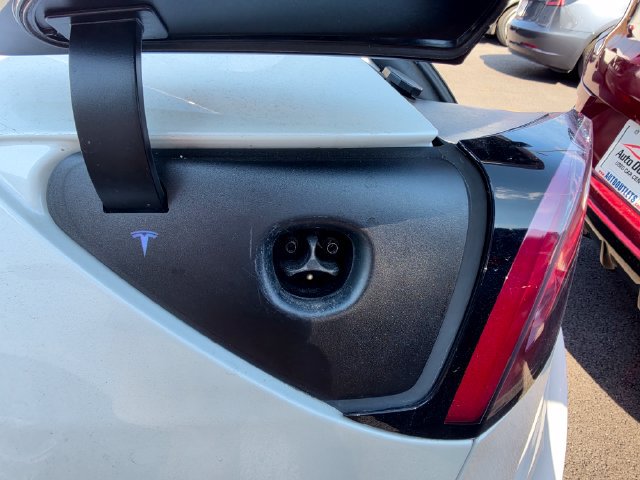 Used 2022 Tesla Model 3 Performance AWD/4WD image 7
