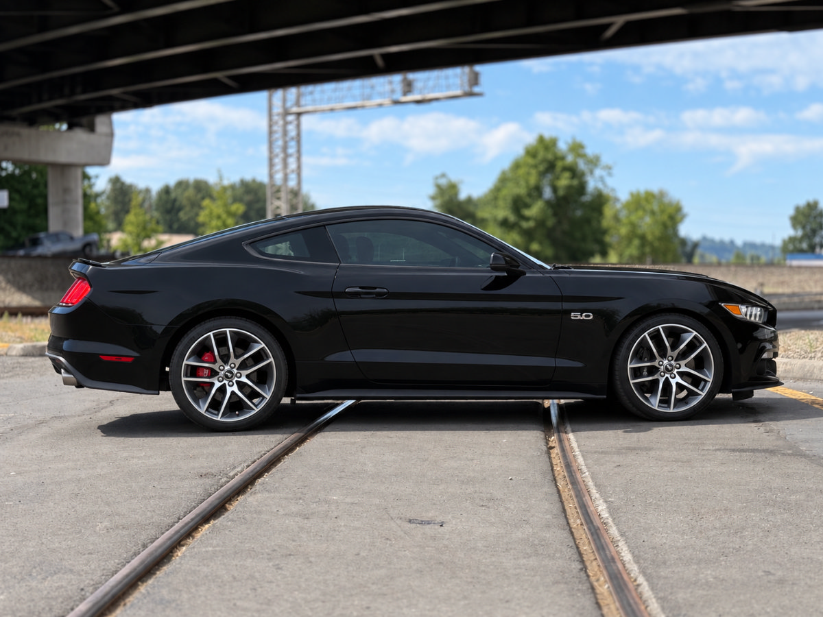 Used 2016 Ford Mustang GT Premium w/ Equipment Group 401A RWD image 2