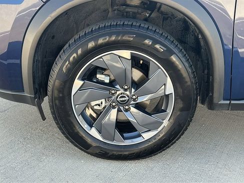 Used 2025 Nissan Rogue SV FWD image 6