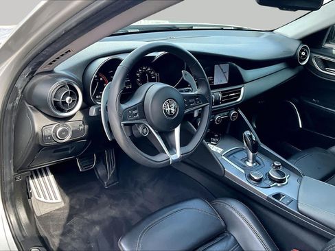 Used 2019 Alfa Romeo Giulia Ti Sport w/ Quick Order Package 22U Sport RWD image 18