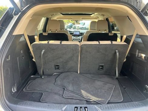 Used 2024 Ford Explorer XLT w/ Equipment Group 202A AWD/4WD image 15