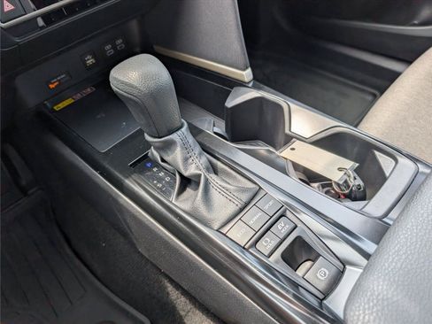 Used 2025 Toyota Camry LE w/ Convenience Package AWD/4WD image 18